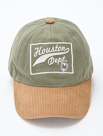 Casquette avec visière en matière côtelée