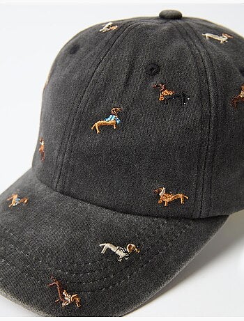Casquette brodée, mo fashion