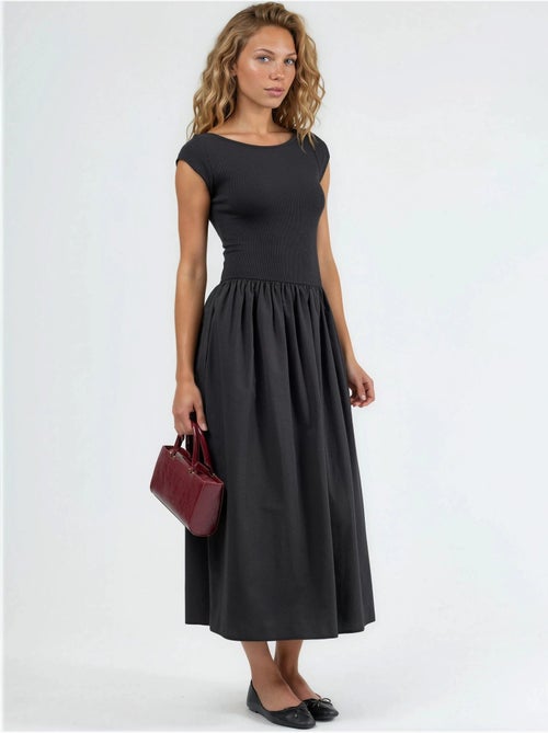 Casual midi-jurk met ronde hals busem - Kiabi Casual midi-jurk met ronde hals busem - Kiabi