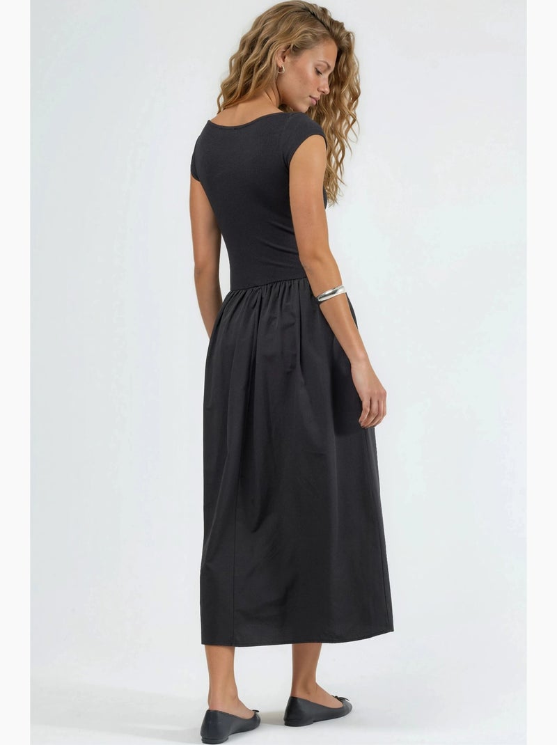 Casual midi-jurk met ronde hals busem Zwart - Kiabi