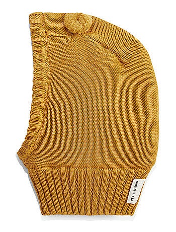 Charly heeft een babybalaclava gebreid.
