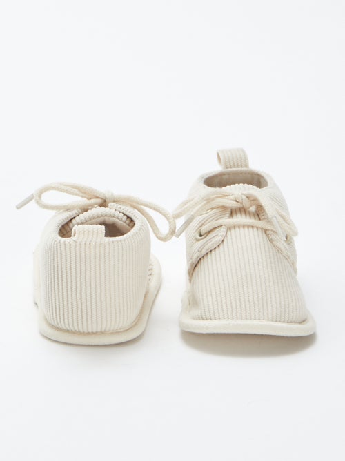 Chaussons à lacets - Kiabi Chaussons à lacets - Kiabi