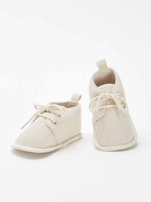 Chaussons à lacets - Kiabi Chaussons à lacets - Kiabi