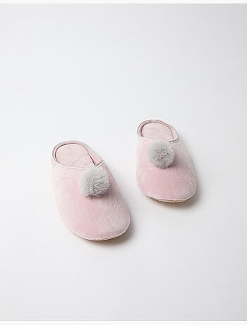 Chaussons avec pompons, mo fashion