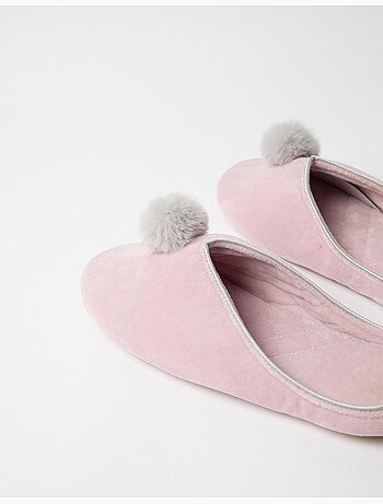 Chaussons avec pompons, mo fashion