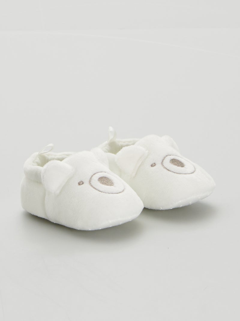 Chaussons bébé en velours blanc - Kiabi