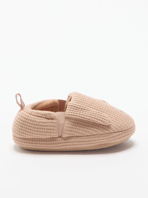 Chaussons en nid d'abeille - Kiabi