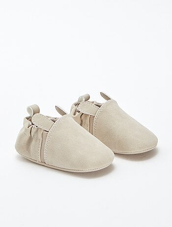 Chaussons en suédine avec oreilles en relief