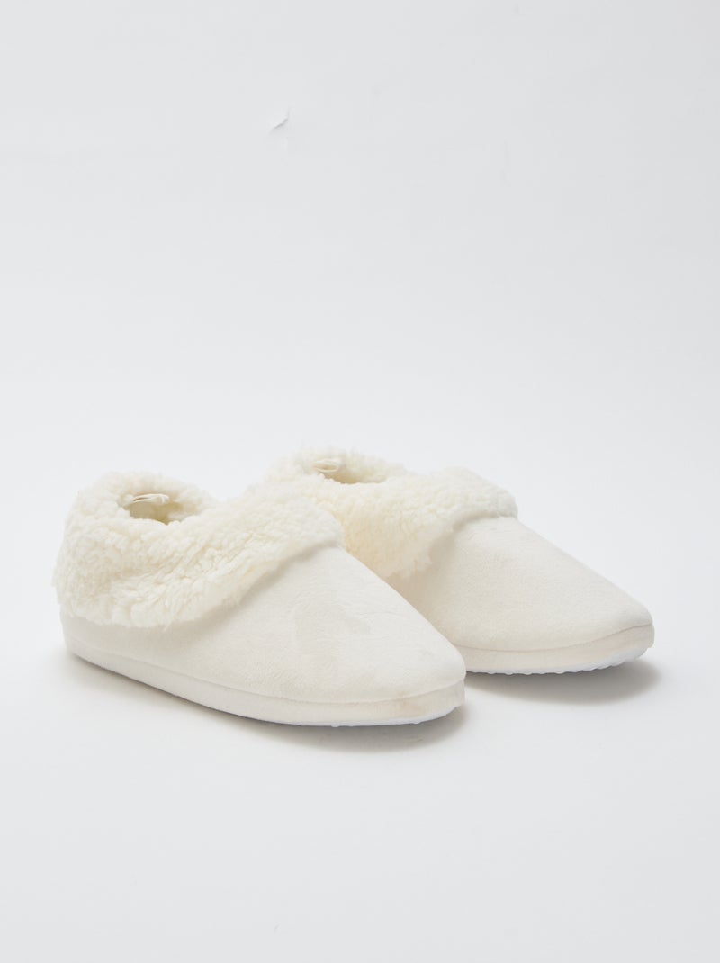 Chaussons en suédine Beige - Kiabi