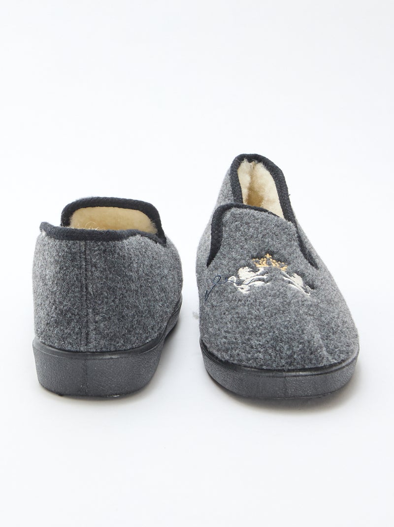 Chaussons fourrés avec bords contrastants Gris - Kiabi