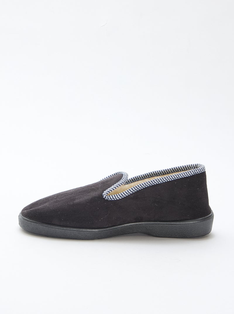 Chaussons fourrés avec bords contrastants Noir - Kiabi