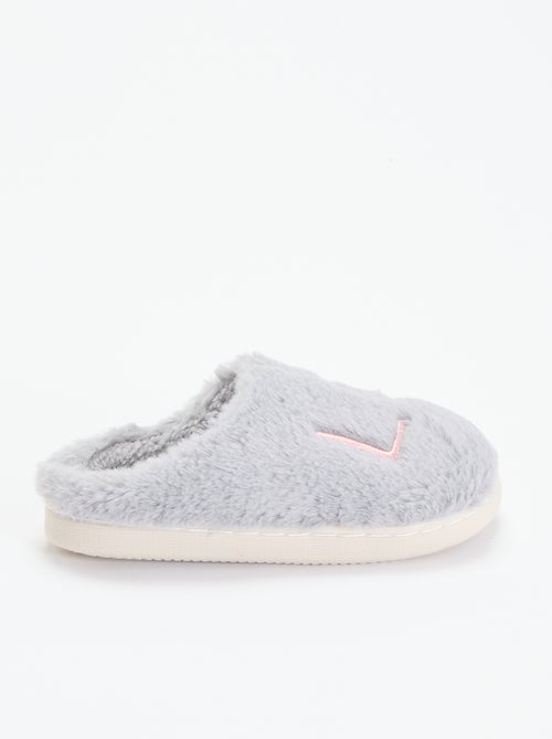Chaussons mules en maille peluche - Kiabi