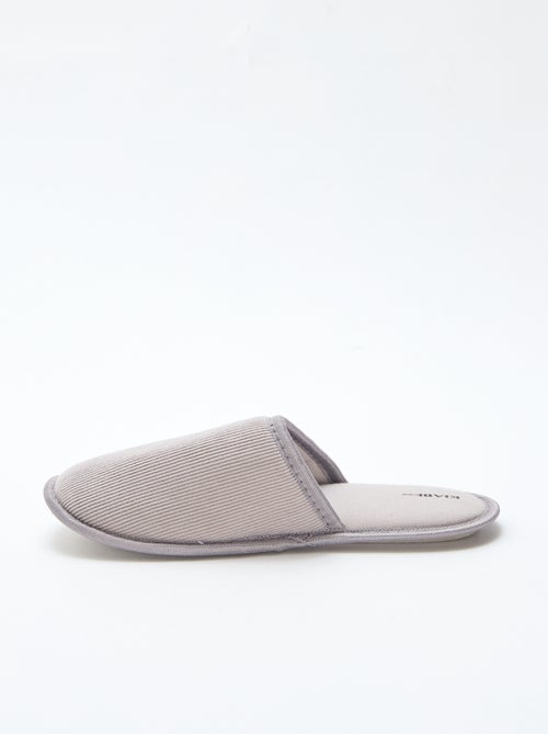 Chaussons mules en velours - Kiabi