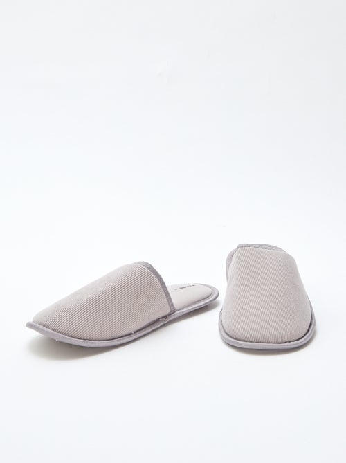 Chaussons mules en velours - Kiabi