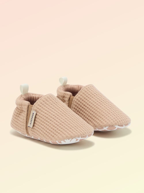 Chaussons souples avec élastiques motricité 1 - Kitchoun - Kiabi