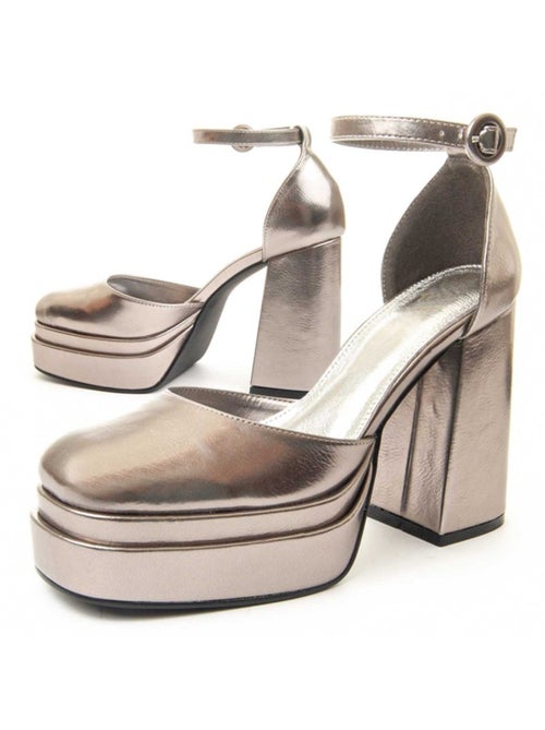 Chaussure à Talons Hauts Matière Synthétique Et Textile Montevita - Kiabi Chaussure à Talons Hauts Matière Synthétique Et Textile Montevita - Kiabi