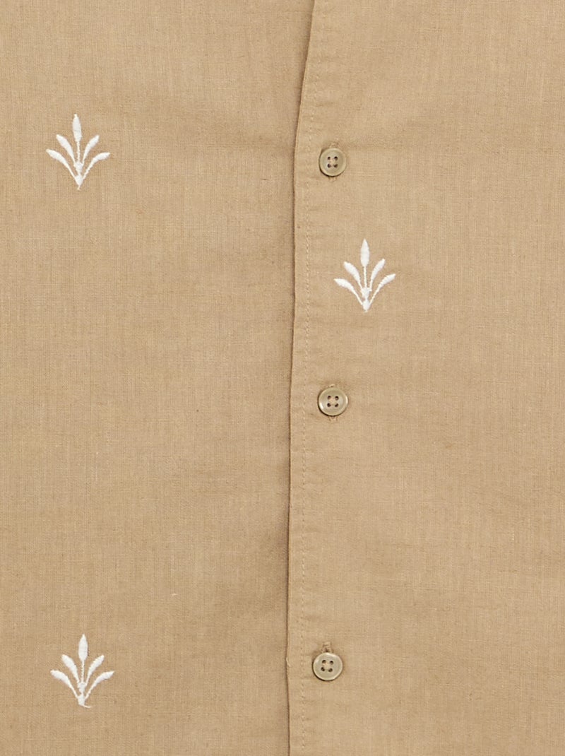 Chemise à manche courtes avec broderies Beige - Kiabi