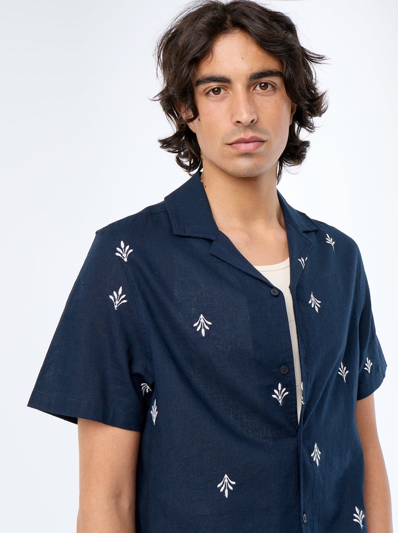 Chemise à manche courtes avec broderies Bleu - Kiabi