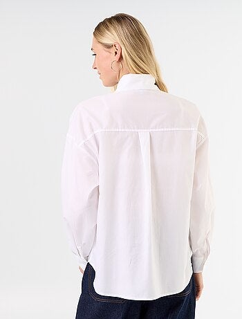Chemise ample à manches longues et col lavallière