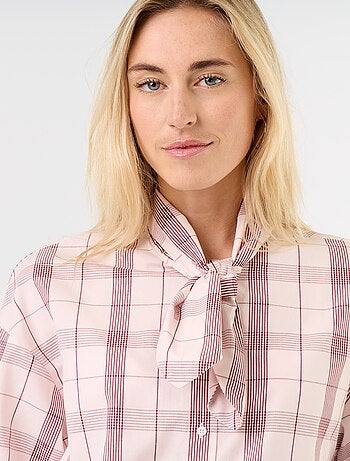 Chemise ample à manches longues et col lavallière