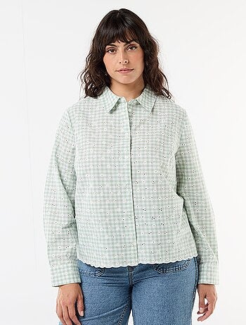 Chemise avec broderie anglaise et détails ondulés