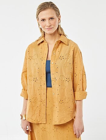 Chemise avec broderies anglaises