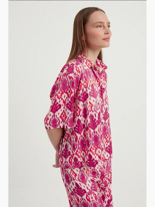Chemise bohème décontractée à manches courtes en satin hiccup - Kiabi Chemise bohème décontractée à manches courtes en satin hiccup - Kiabi