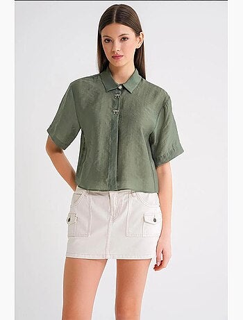 Chemise boutonnée à manches courtes avec accessoire en pierre mixray