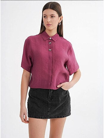 Chemise boutonnée à manches courtes avec accessoire en pierre mixray