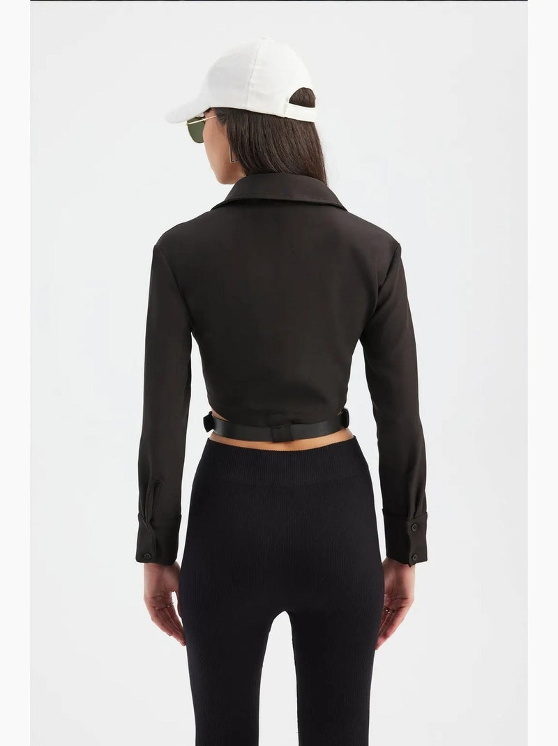 Chemise courte à col montant et poches avec ceinture hiccup Noir - Kiabi