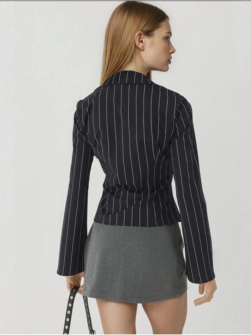 Chemise courte ajustée à rayures hiccup Noir - Kiabi