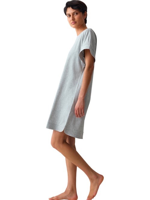 Chemise de nuit manches courtes minimalistic - Kiabi Chemise de nuit manches courtes minimalistic - Kiabi