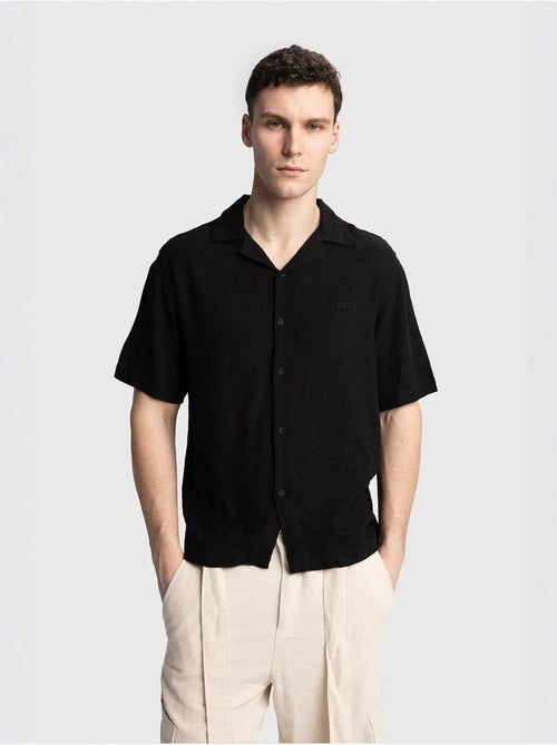 Chemise en lin brodée à manches courtes et col ouvert giesto - Kiabi
