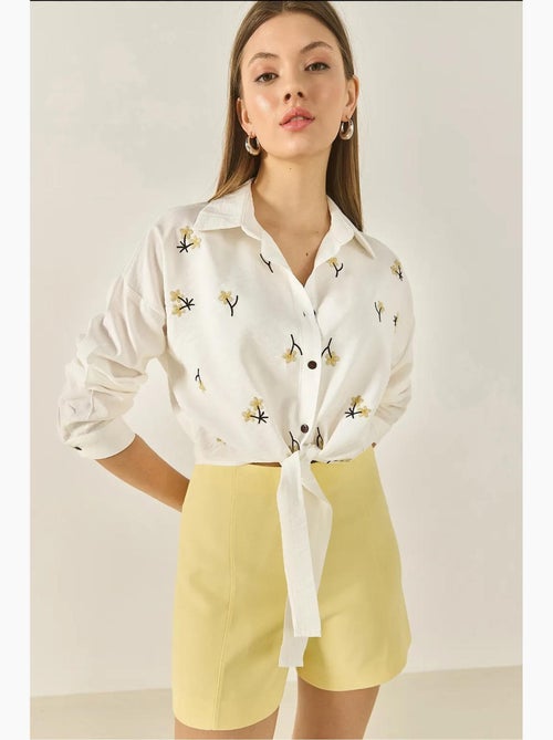 Chemise en popeline brodée avec fermeture à boutons lucci - Kiabi