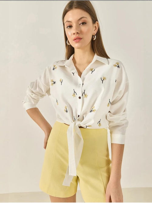 Chemise en popeline brodée avec fermeture à boutons lucci - Kiabi