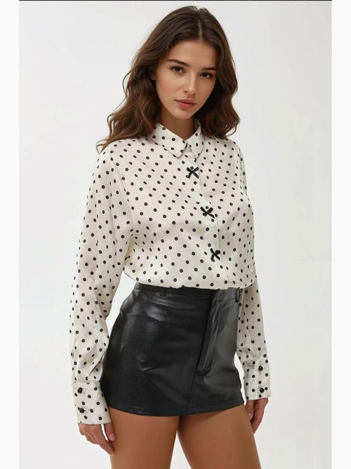 Chemise en satin à pois et boutons hiccup - Kiabi Chemise en satin à pois et boutons hiccup - Kiabi
