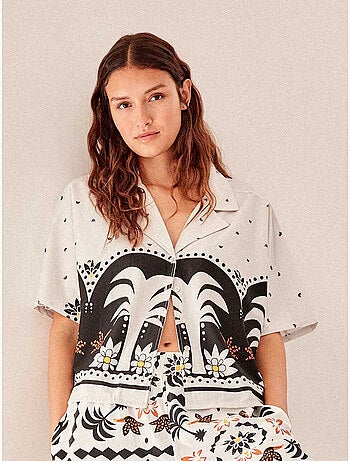 Chemise fluide à motif tropical avec manche japonaise