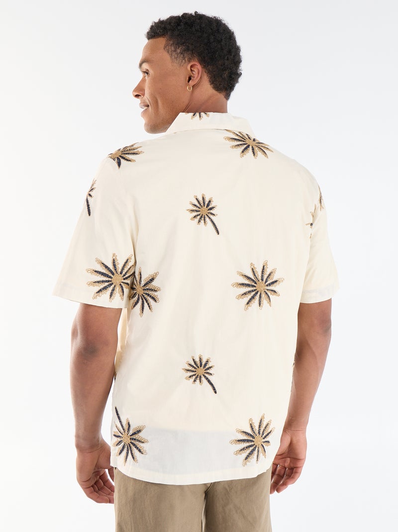 Chemise manches courtes à motif brodé Beige - Kiabi