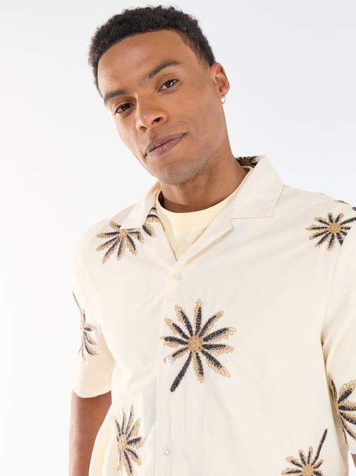 Chemise manches courtes à motif brodé - Kiabi
