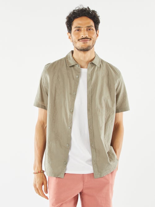 Chemise manches courtes à motifs brodés - Kiabi
