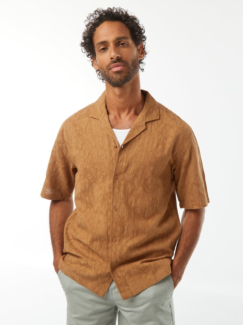 Chemise manches courtes avec broderies Beige - Kiabi