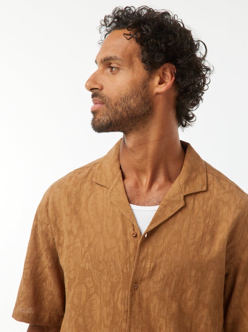 Chemise manches courtes avec broderies - Kiabi