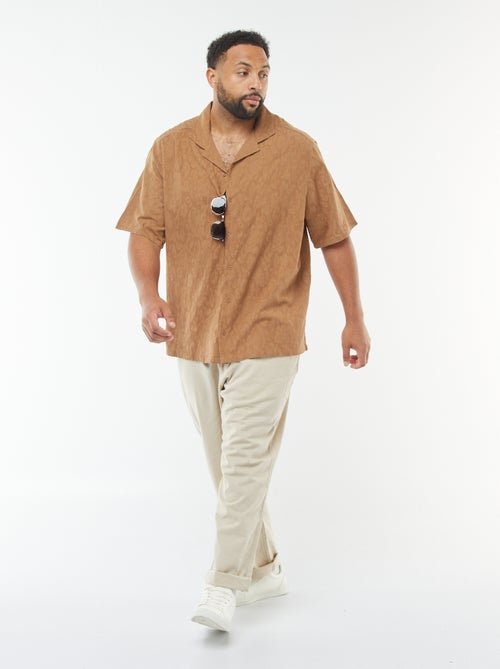 Chemise manches courtes avec broderies - Kiabi