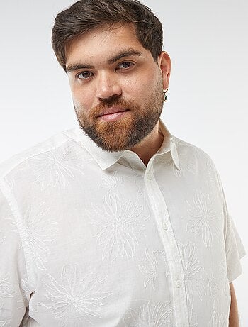 Chemise manches courtes avec broderies fleurs all over