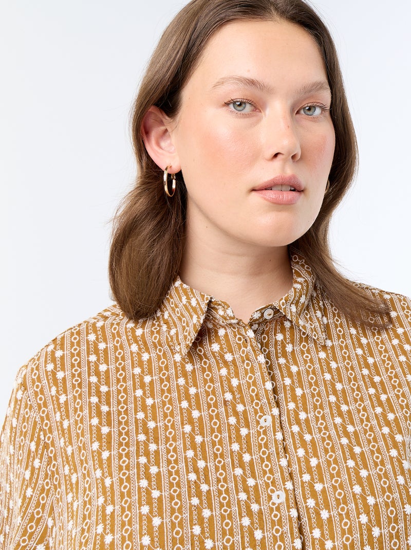 Chemise manches courtes avec imprimé brodé Marron - Kiabi