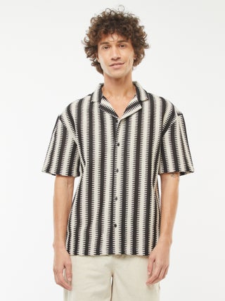 Chemise manches courtes avec motif fantaisie