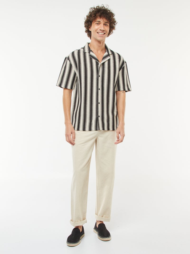 Chemise manches courtes avec motif fantaisie Noir - Kiabi