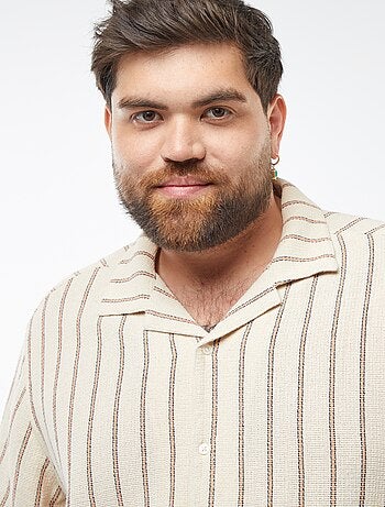 Chemise manches courtes avec motif rayé