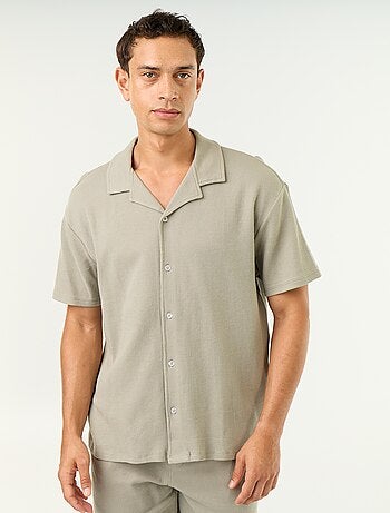 Chemise manches courtes en matière gaufrée