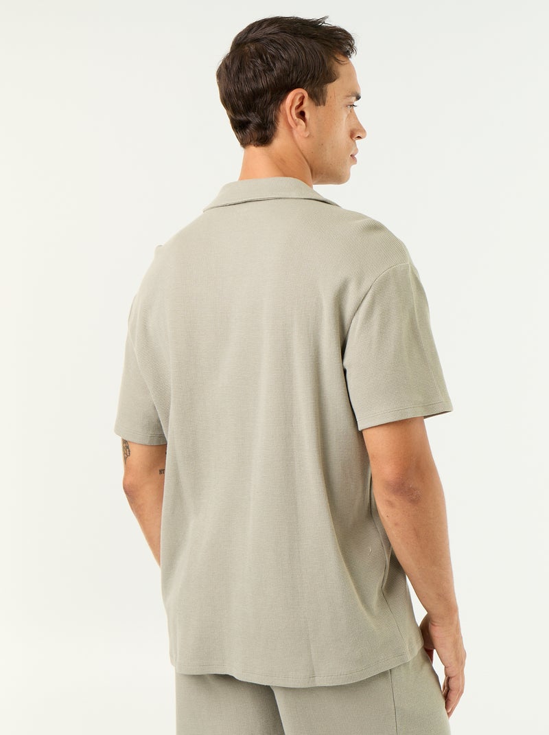 Chemise manches courtes en matière gaufrée Vert - Kiabi